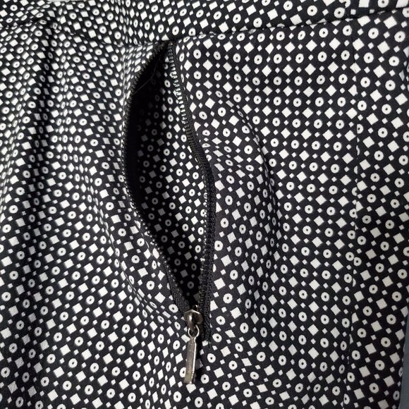 Lane Bryant Signature Fit Slim Stretch Cropped Pant, 28 - Picture 3 of 6